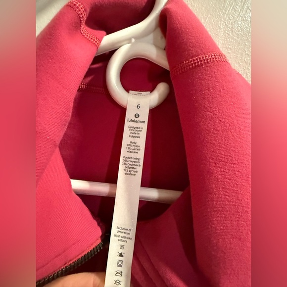 Lululemon zip front jacket in berry - Picture 2 of 2